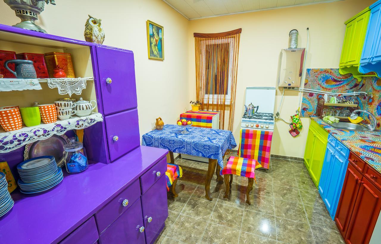 Zgarbi Hostel Tbilisi Eksteriør billede