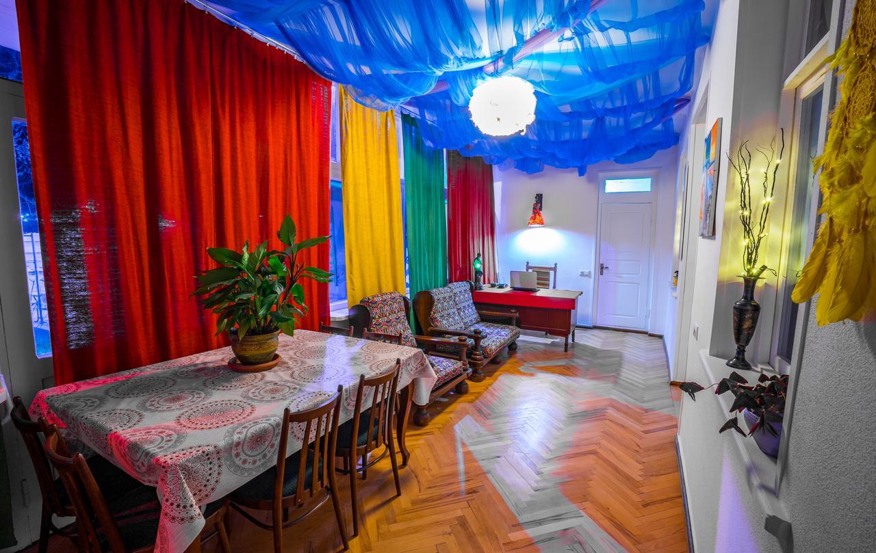 Zgarbi Hostel Tbilisi Eksteriør billede
