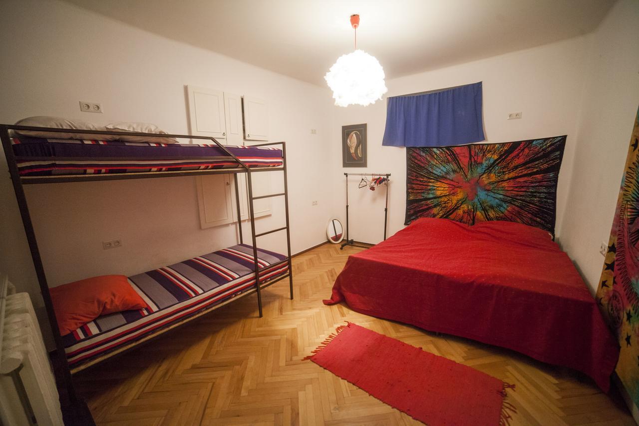Zgarbi Hostel Tbilisi Eksteriør billede